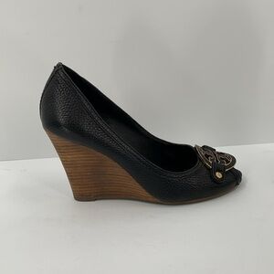 Tory Burch Amanda wedge black pebbled leather high shoe peeptoe gold logo 8